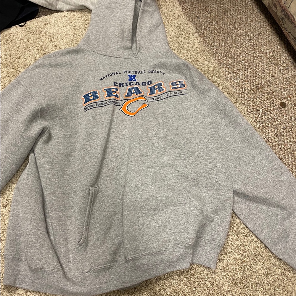 NFL bears gray sweatshirt